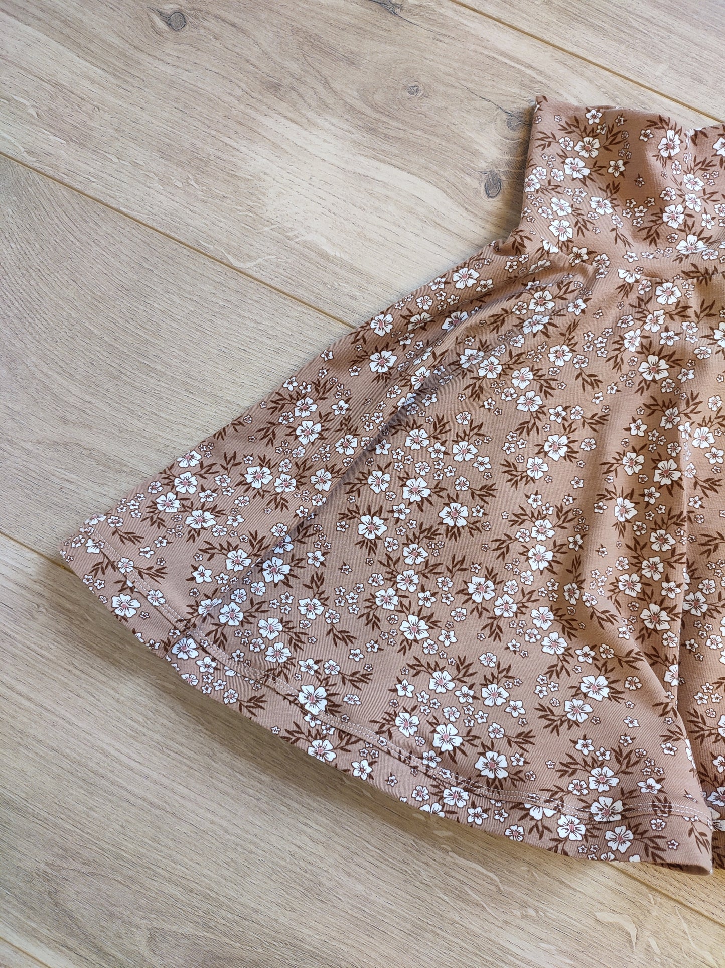 Zwier rokje peach bloempjes