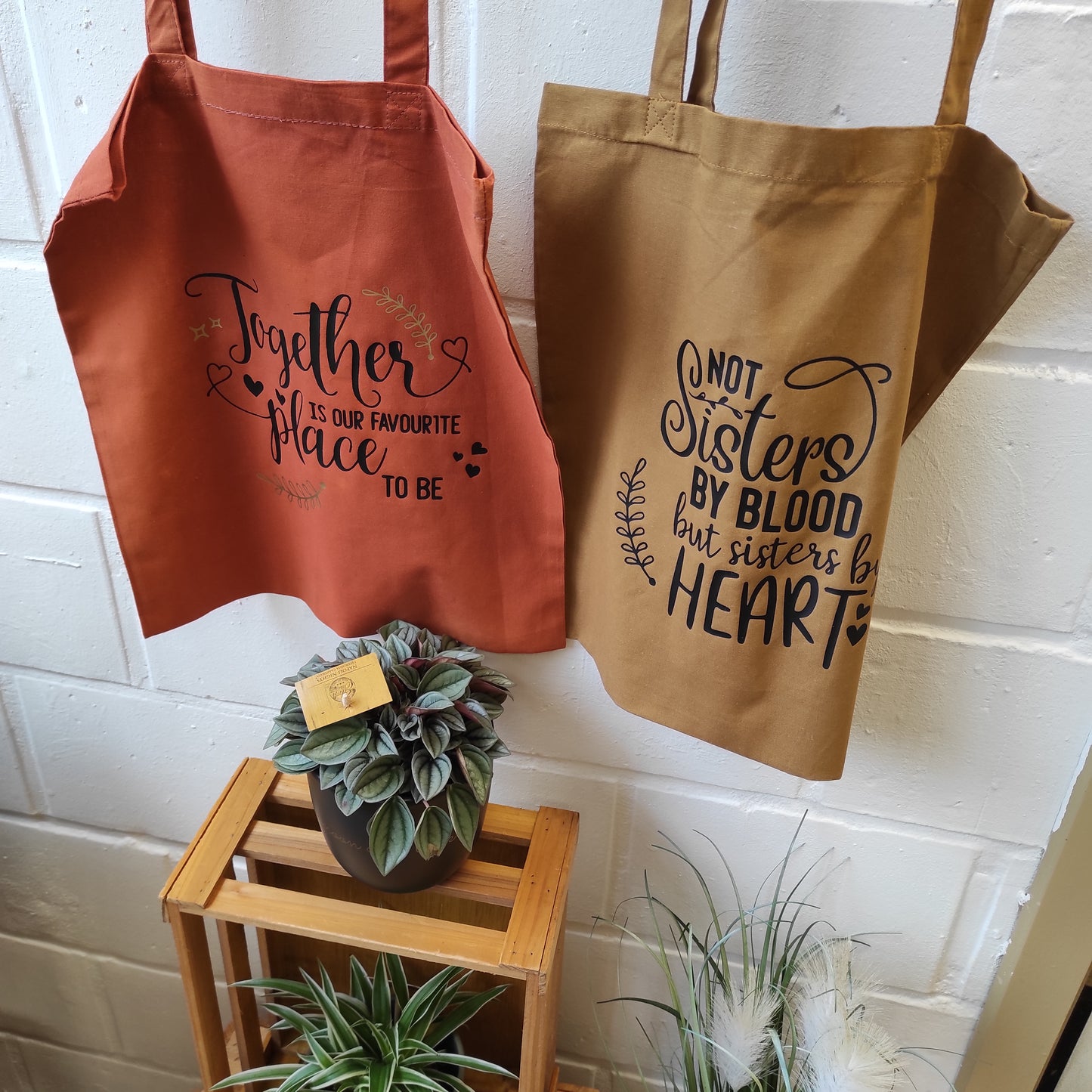 tote bag "Not sisters by blood but sisters by heart"