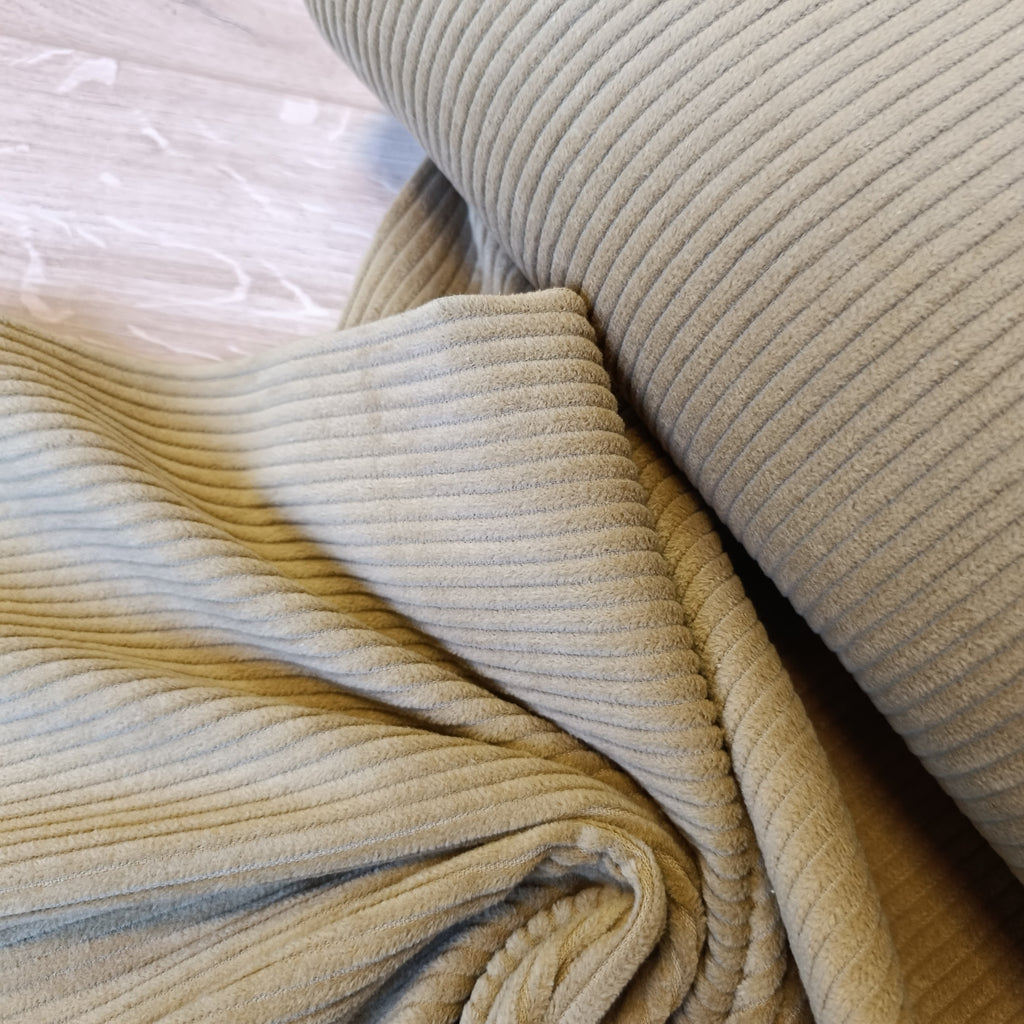 Washed cord 4.5W curry