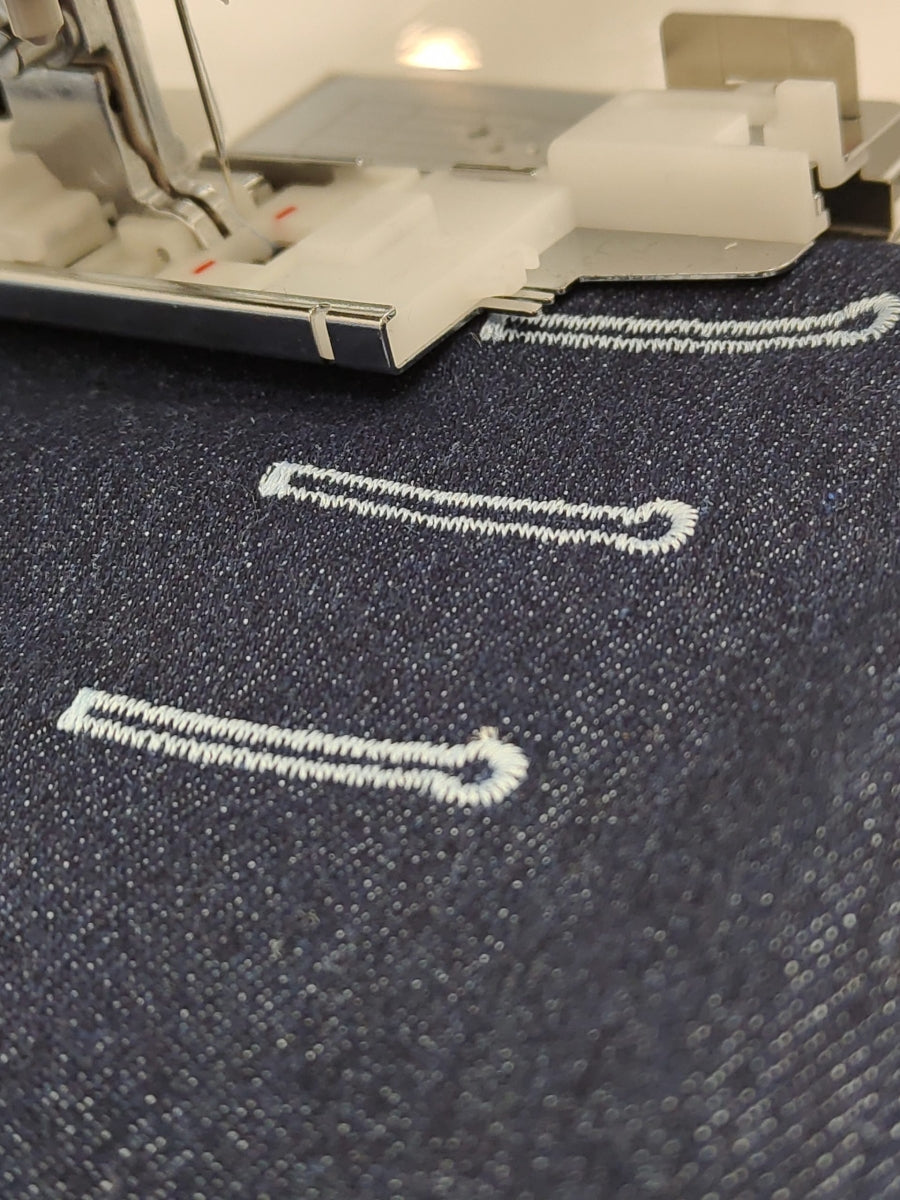 Juki HZL-UX8 (Toonzaalmodel)