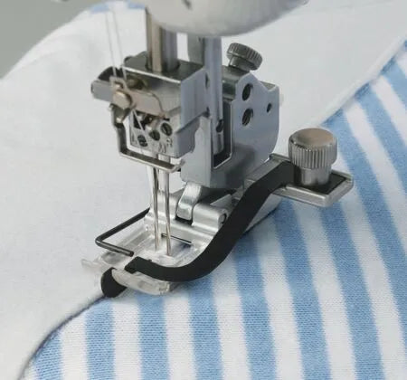 Janome naaivoet met middengeleider (Coverpro)