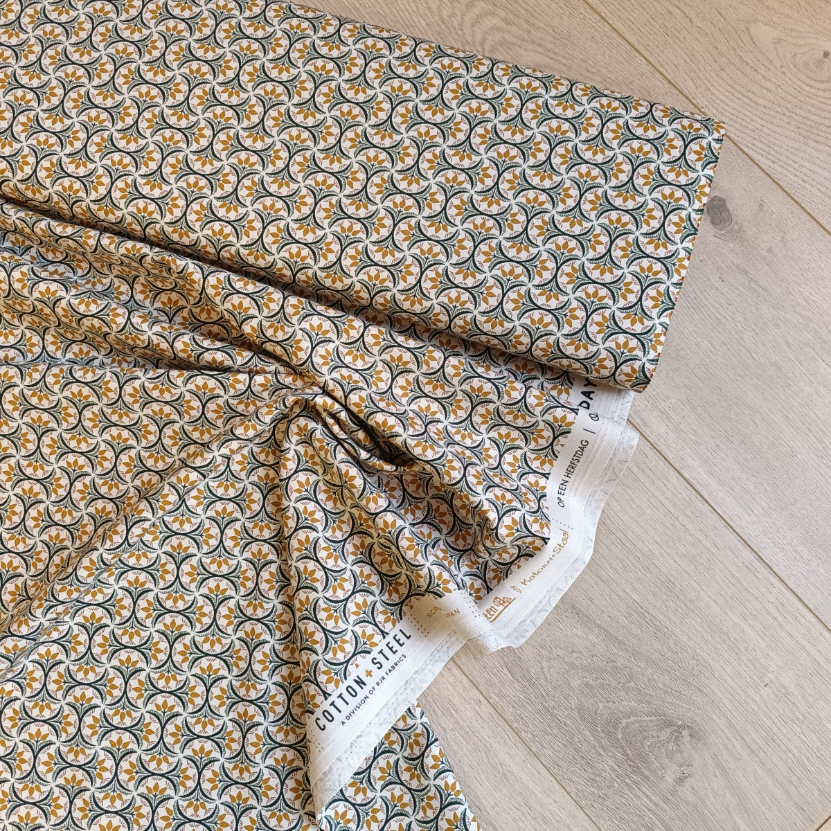 On a fall day/Rosehip - Enchanted Fabric