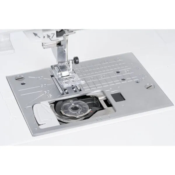 Janome Skyline S3 EA