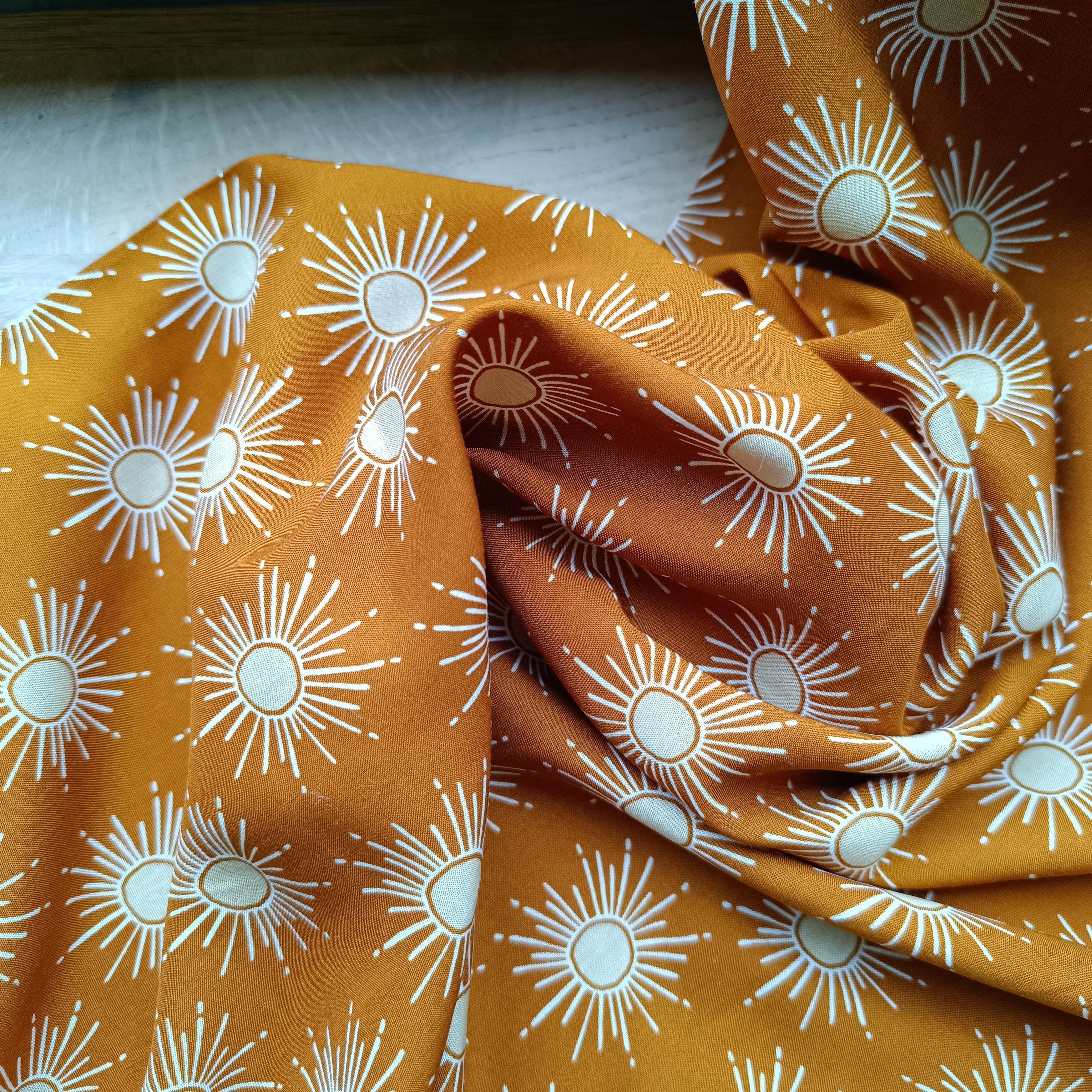 Rayon gleaming sun copper