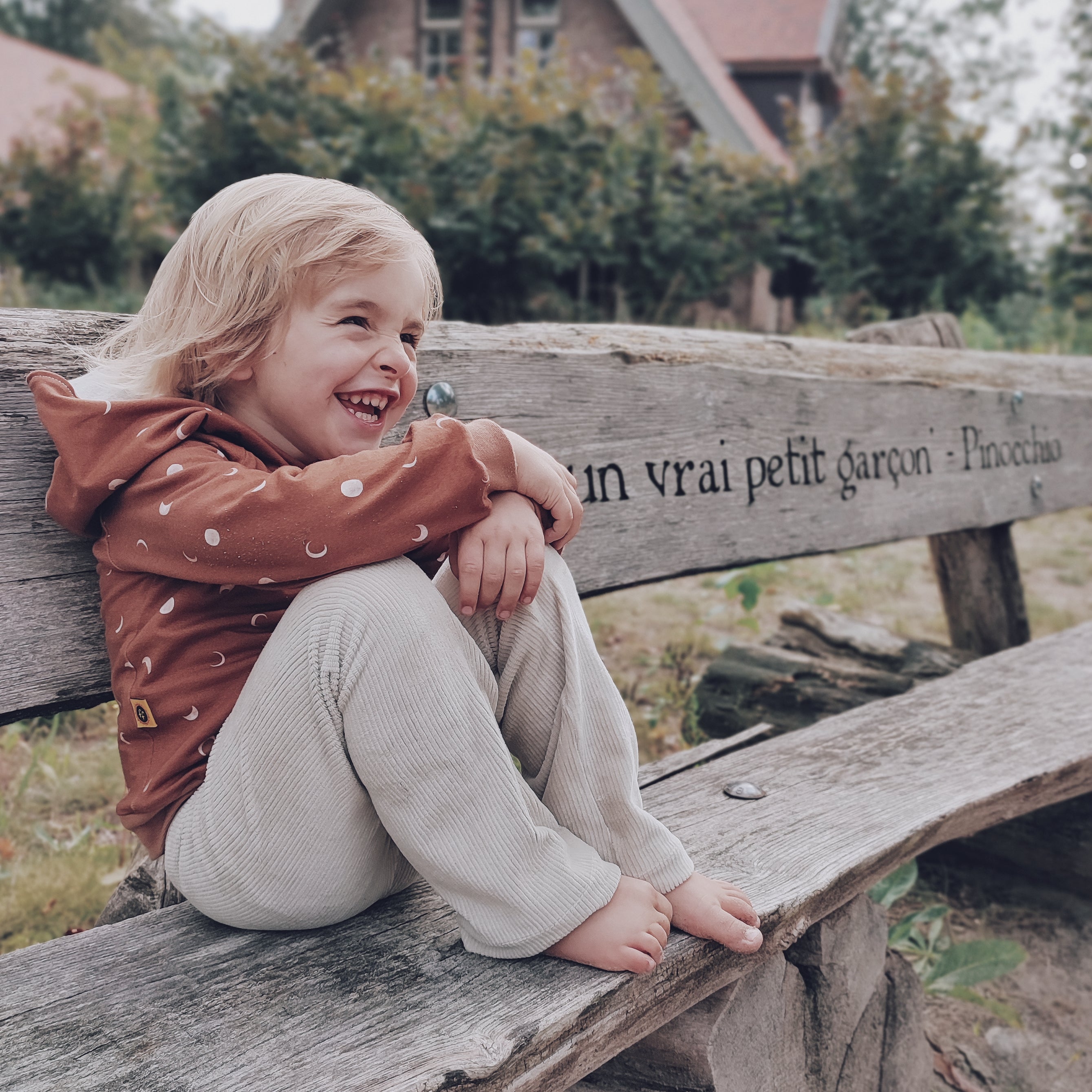 Broek velours strandzand