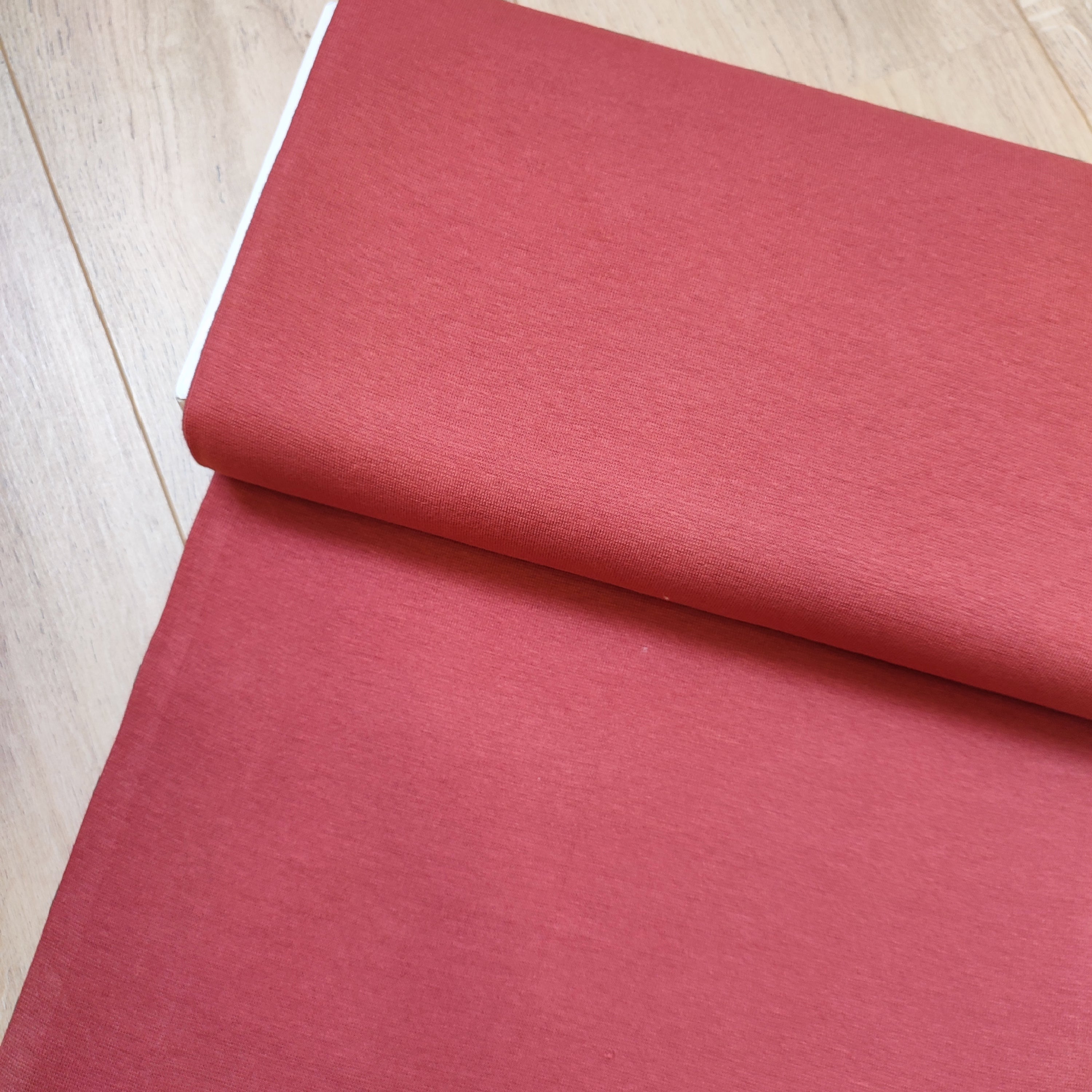 Boordstof steen rood