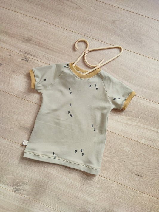 T-shirt blaadjes